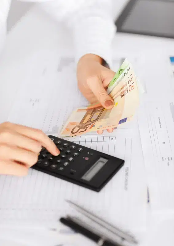 Tax and accounting service in Italy